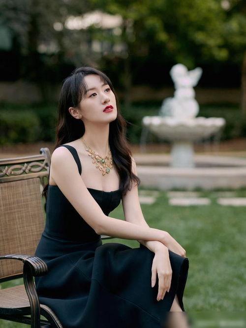 成毅袁冰妍最新爆料领证,幸福领证，共筑爱巢